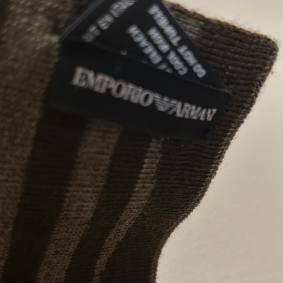 Armani lambs Wool scarf in excellent condition - Picture 2 of 7